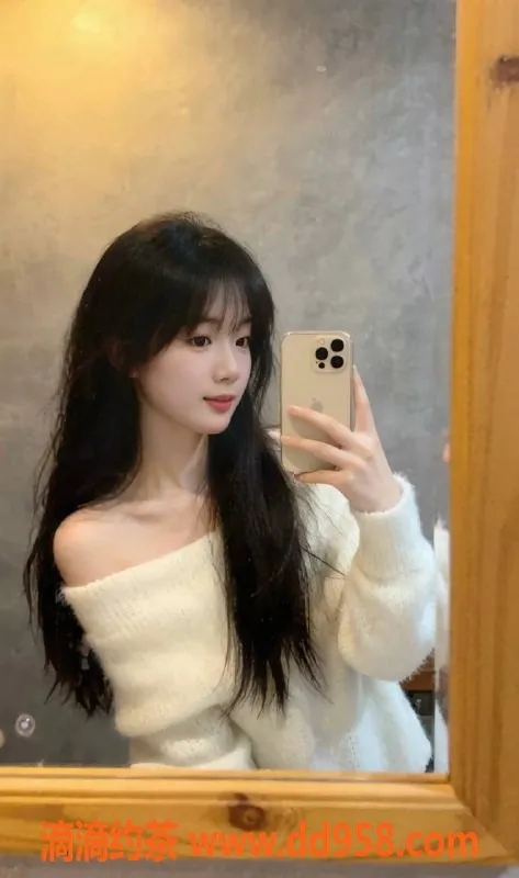 广州楼凤-白云嫩妹琪琪，700水费，长腿cos秀