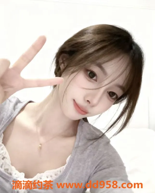 广州楼凤-白云嫩妹佳佳，700元长腿舌吻服务