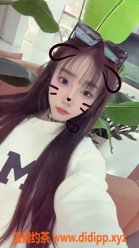 广州楼凤-番禺嫩妹小嘟嘟，水费500p等你来体验