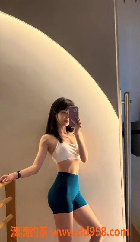 广州楼凤-越秀御姐CoCo，900p玩得尽兴