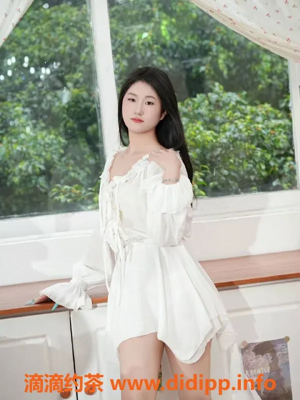 广州楼凤-白云小妮，700元视频验证学妹，超值服务等你体验