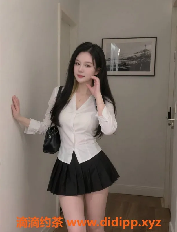 深圳楼凤-宝安艺名梓熙，双腿逆天，1000起服务