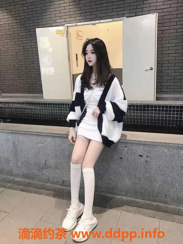 广州楼凤-广州海珠区莉莉，22岁高挑美女，茶水超值体验