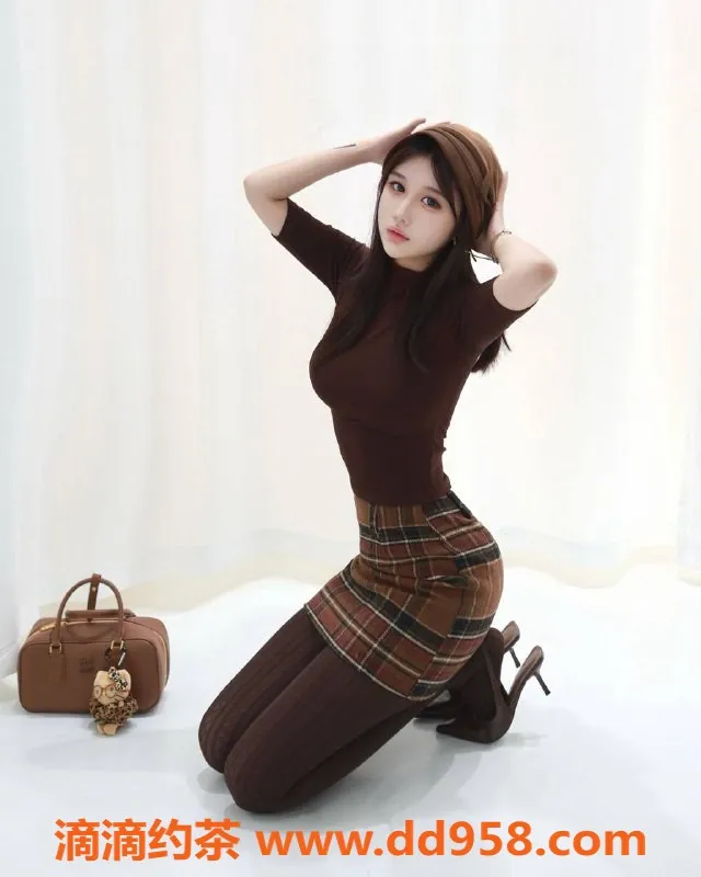 南通楼凤-晚秋，南通兼职外出 美女，160cm，85斤，23岁