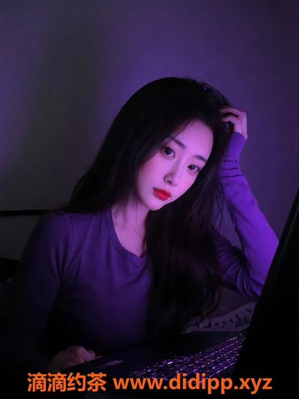 深圳楼凤-深圳龙岗曼妮，900元体验嫩妹服务