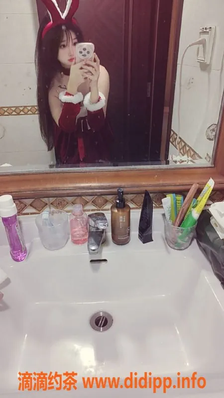 广州楼凤-天河猎德嫩妹云曦乐，800水费大长腿