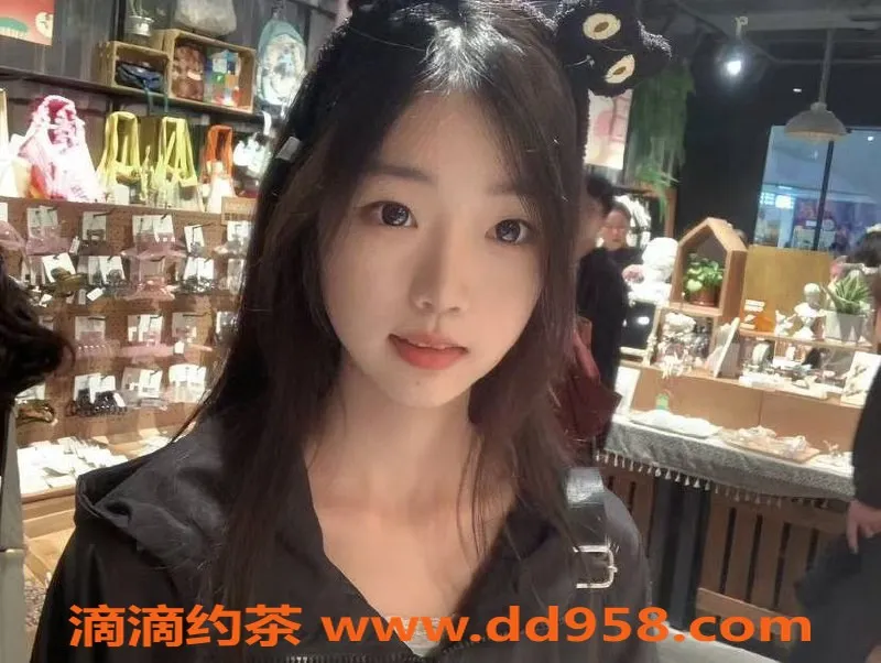 常州楼凤-武进大长腿嫩妹，177cm，95斤，陪浴服务