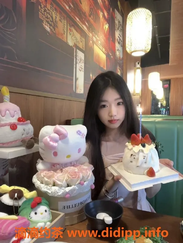 常州楼凤-武进大长腿嫩妹，177cm，95斤，陪浴服务