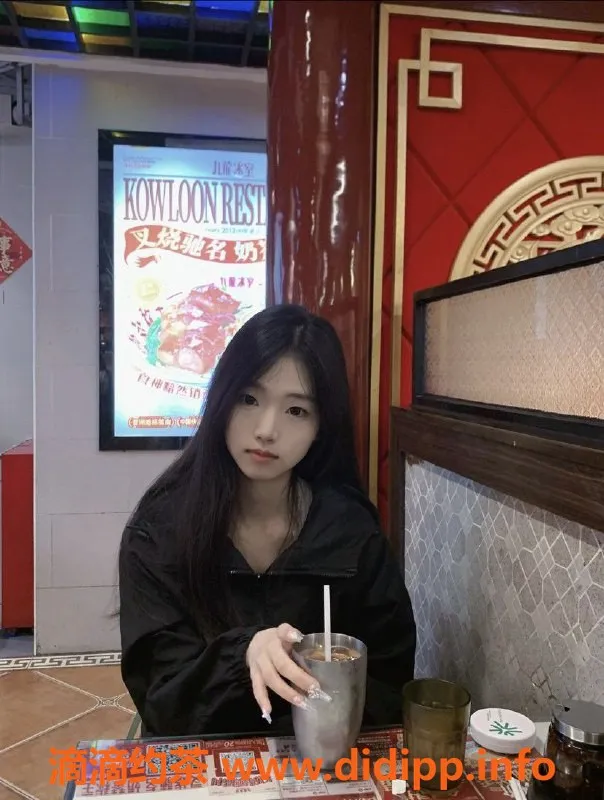 常州楼凤-武进大长腿嫩妹，177cm，95斤，陪浴服务