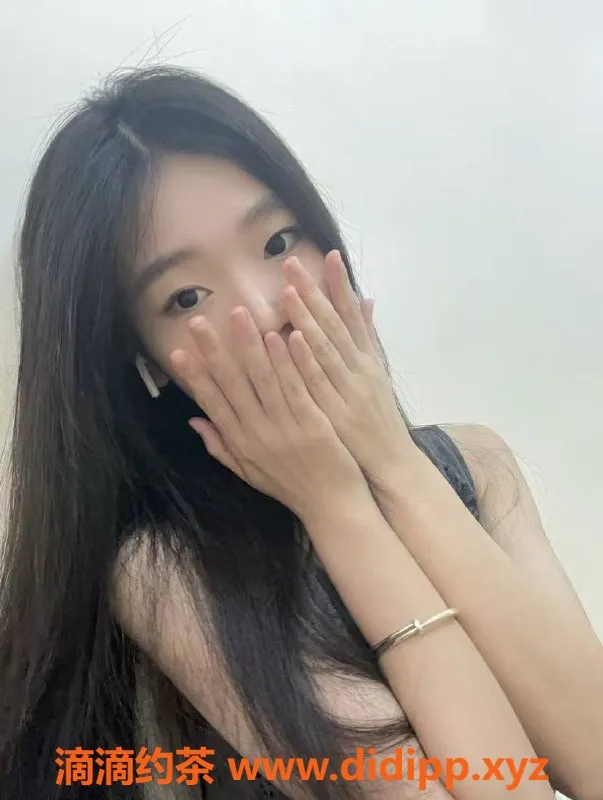 常州楼凤-武进大长腿嫩妹，177cm，95斤，陪浴服务