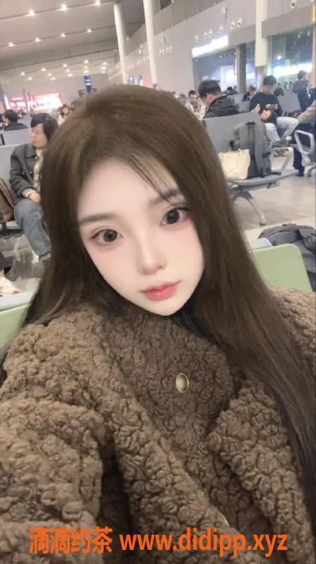 常州楼凤-武进胡萝卜，160CM嫩妹，800元起，陪浴调情服务