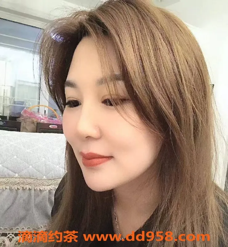 广州楼凤-越秀御姐思思，水费600p，优质服务体验