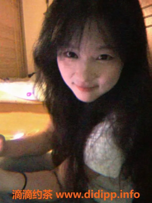 广州楼凤-越秀嫩妹西瓜，700p等你体验长腿魅力