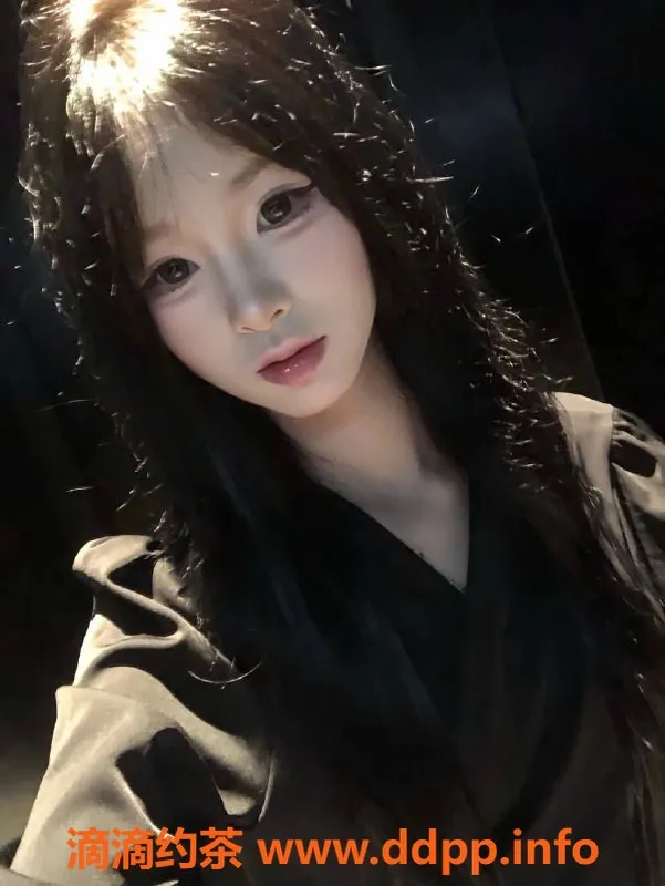 深圳楼凤-福田区嫩妹小深深，制服调情服务，价格超值