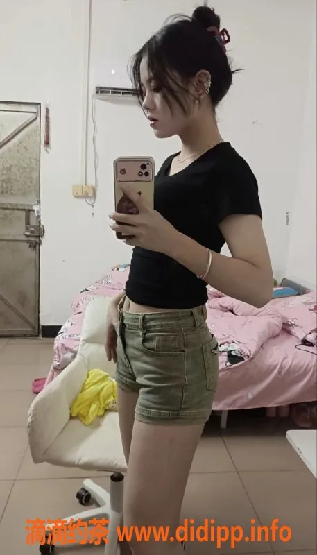 广州楼凤-佛山圆圆，27岁165cm，服务多样，茶水费300起