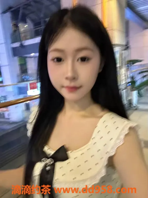 广州楼凤-番禺甜崽，700水费，嫩妹舌吻等你体验