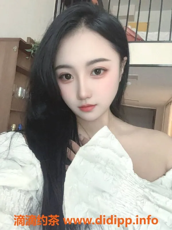 广州楼凤-南海青青，700元嫩妹，激情服务等你来体验