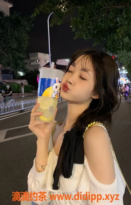 广州楼凤-荔湾若瑶，青春嫩妹，700元超值体验