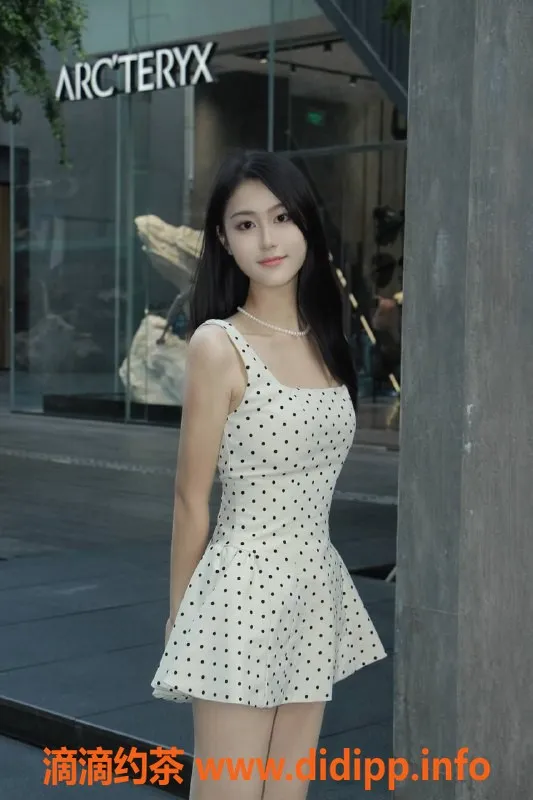 深圳上门服务-罗湖嫩妹唐欣，900元包时服务