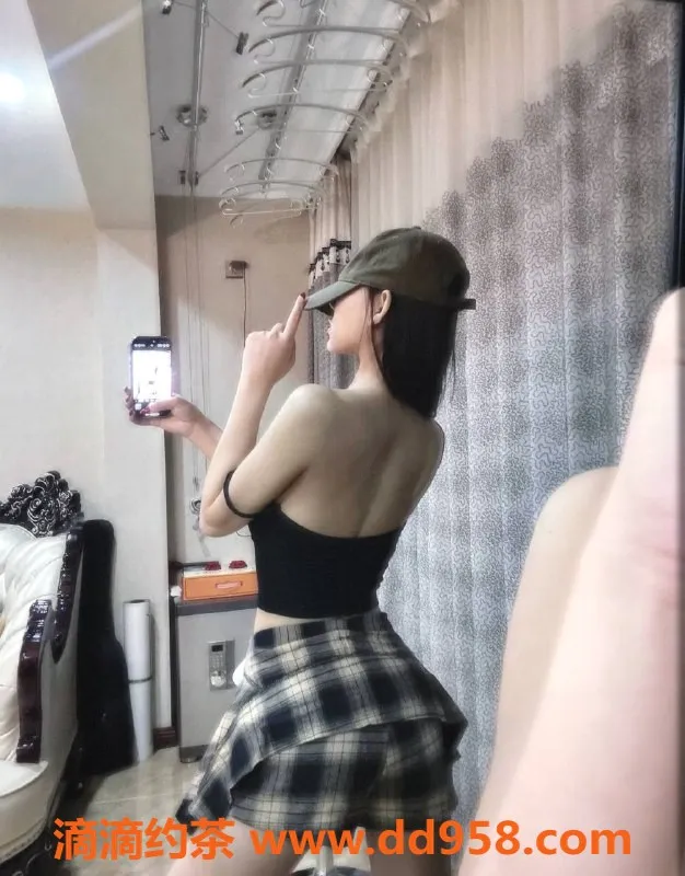 广州楼凤-天河御姐77baby，长腿诱惑等你来体验！