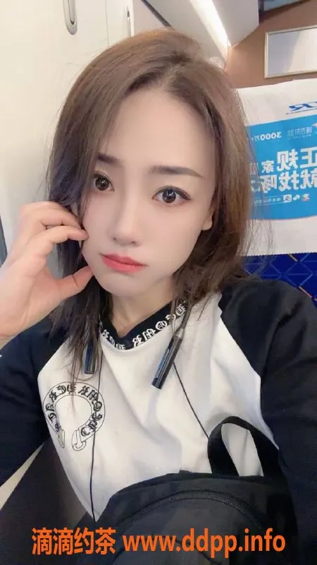 广州楼凤-白云菲菲，身材火辣，课费600元