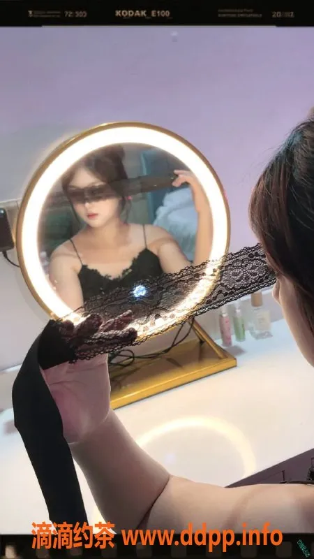 广州楼凤-金沙洲小白冰，课费600，甜美诱惑等你体验