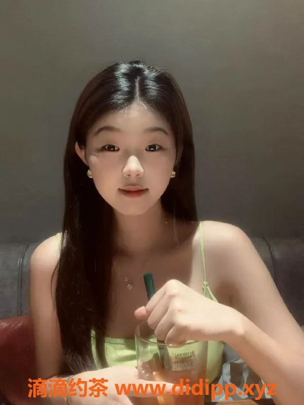 珠海楼凤-拱北露露，高挑美艳，服务超赞，价格实惠