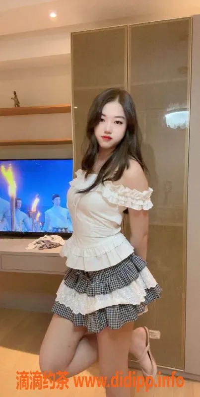 广州楼凤-天河菲儿，身材火辣，课费500p