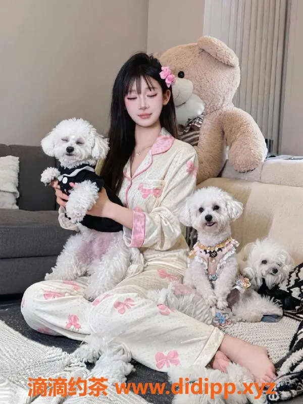 常州楼凤-武进学妹小敏：162cm嫩妹，服务多元，800起