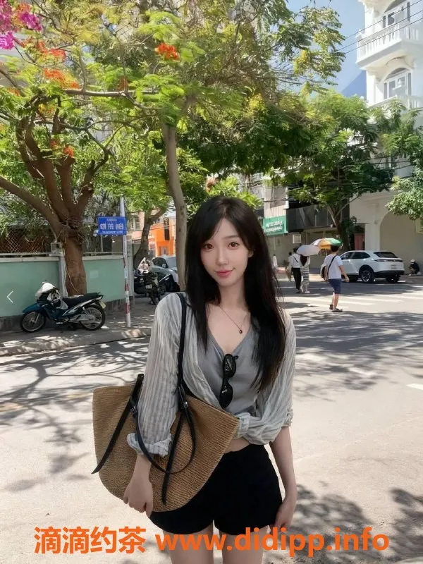 深圳楼凤资源信息,南山婷婷，身高165cm，胸C 超值体验798起