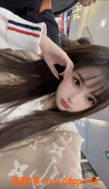 深圳楼凤-福田羊咩咩 163cm B胸诱惑 1100P起