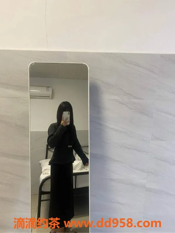 深圳楼凤-南山小辣椒 诱惑制服嫩妹服务 专享600P