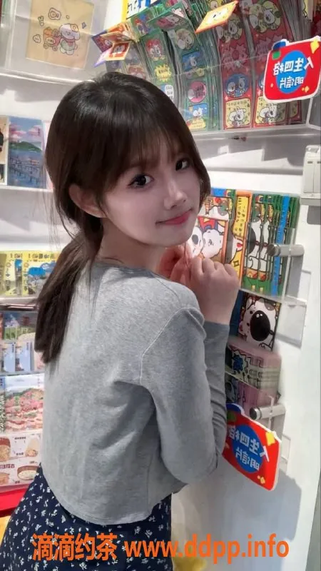 常州楼凤-常州小鱼，21岁，身高164，93斤，价格8起