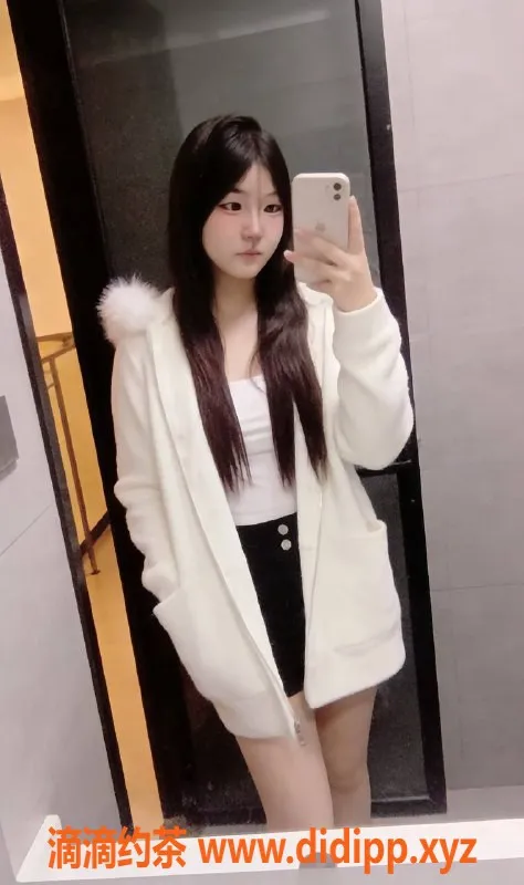 深圳楼凤-宝安静静 | 18岁 B罩杯 48kg | 服务多样