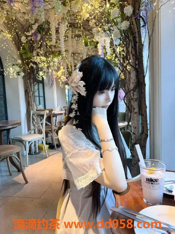 深圳楼凤-南山嫩妹西西，166cm 45kg，18岁服务超赞