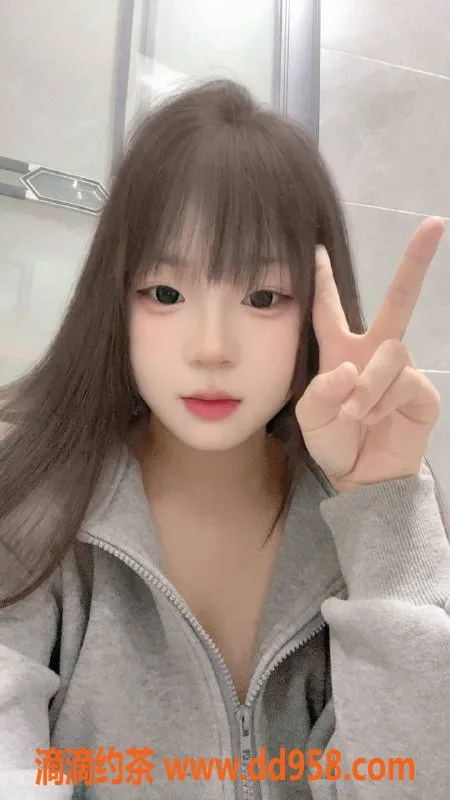 深圳楼凤-南山小辣椒，600元起，舌吻、69服务等你体验！