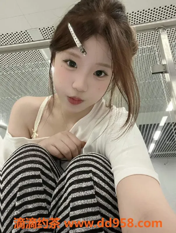 常州楼凤-武进小甜甜，162cm嫩妹，600元体验陪浴服务