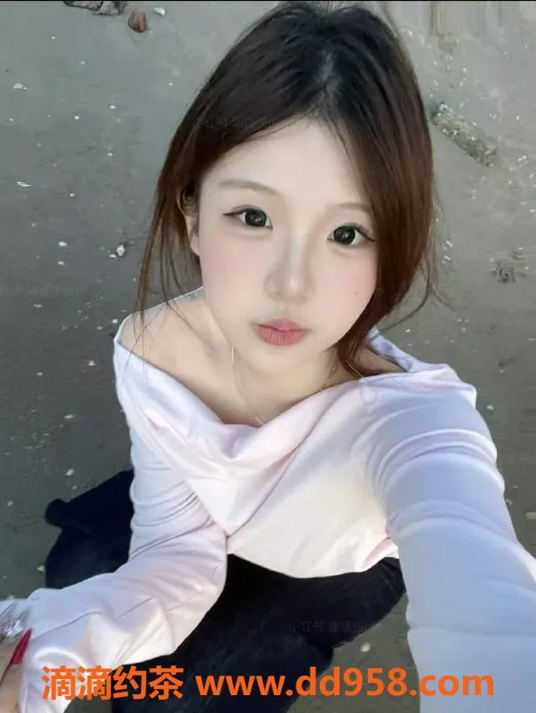 常州楼凤-武进小甜甜，162cm嫩妹，600元体验陪浴服务