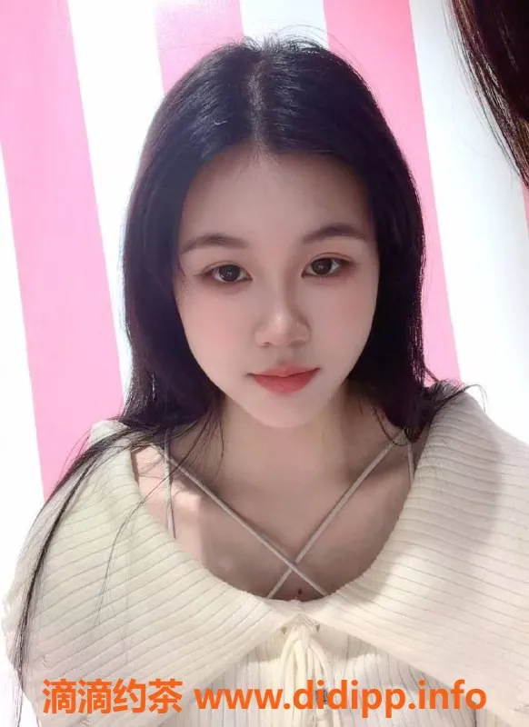 深圳楼凤-福田敏敏，700元亲亲体验，制服丝袜服务