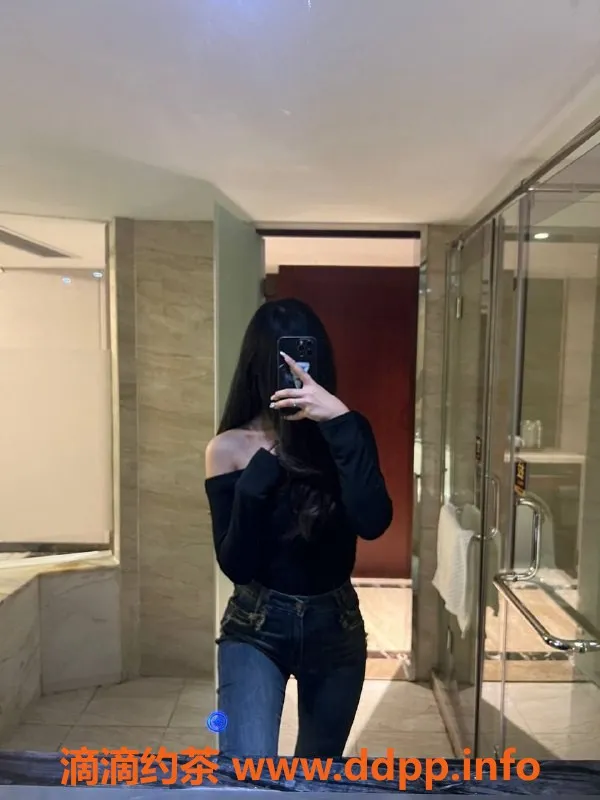 成都楼凤-武侯区嘟嘟—嫩妹车 大长腿 颜值高 服务态度佳