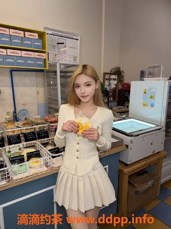 成都楼凤-成华区林橙，颜值10分，课时费9/15