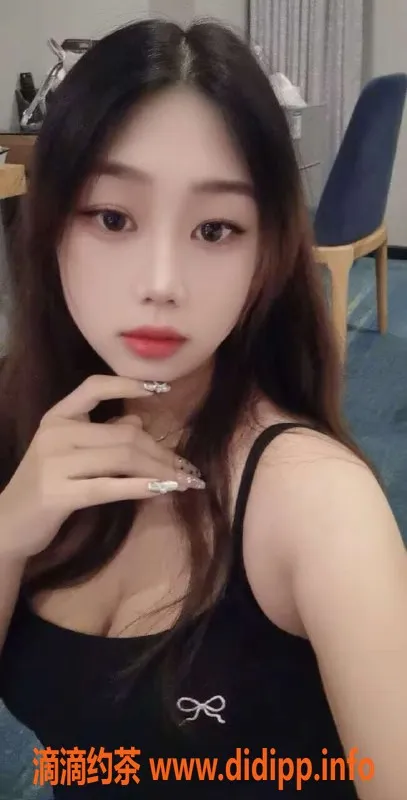 中山楼凤-南头双子女郎，快餐300元，洗吹400元