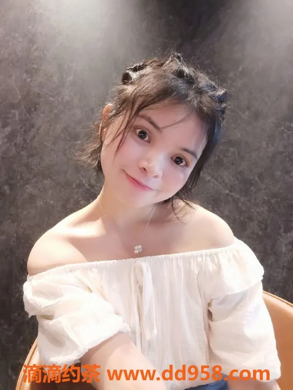 广州楼凤资源信息,金沙洲嫩妹可乐，水费600p，享受水中萧服务