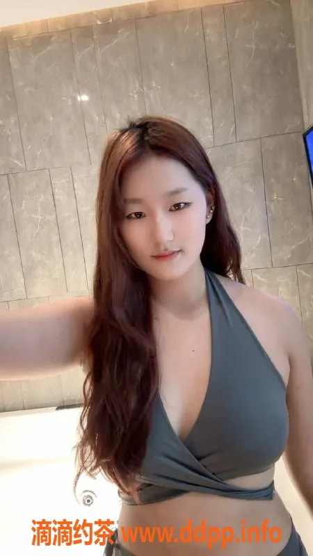 广州楼凤-白云小妮，700元嫩妹，享舌吻与69