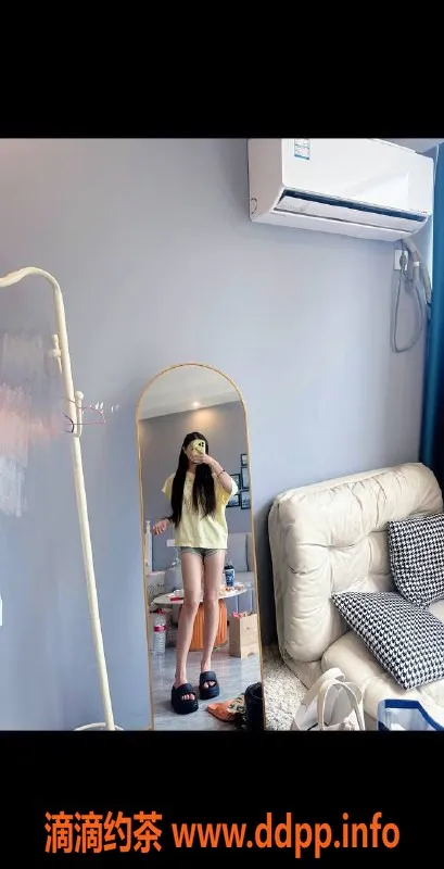 绍兴楼凤-柯桥区小小，164身高46kg，情趣丝袜服务