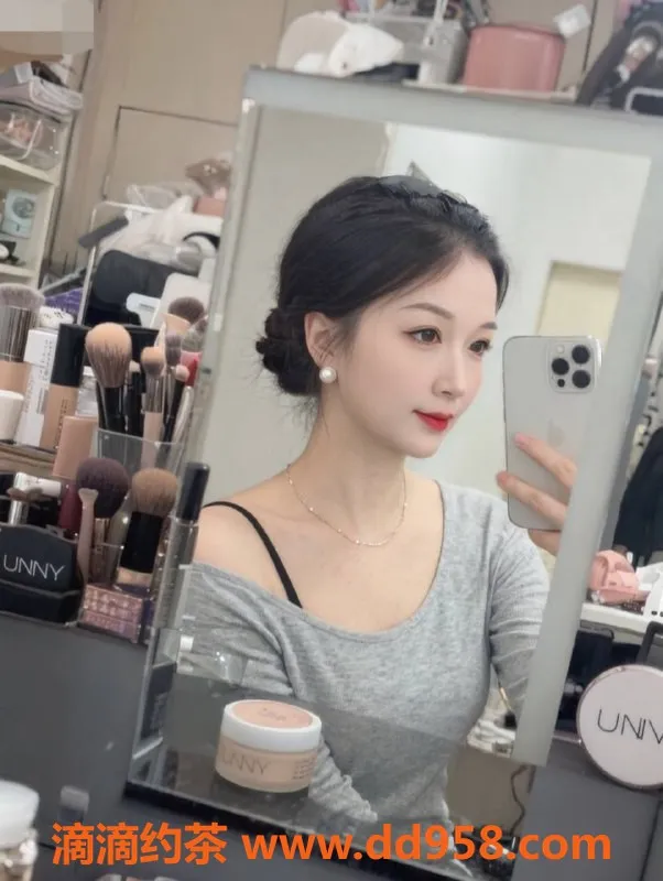 深圳楼凤-南山御姐柚子，800元私密服务，热情如火