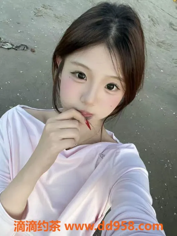 常州楼凤-武进小甜甜，162cm嫩妹等你来享受！