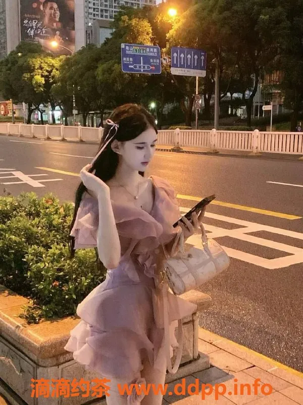 深圳楼凤-深圳龙华小语甜，1000p嫩妹服务，视频验证