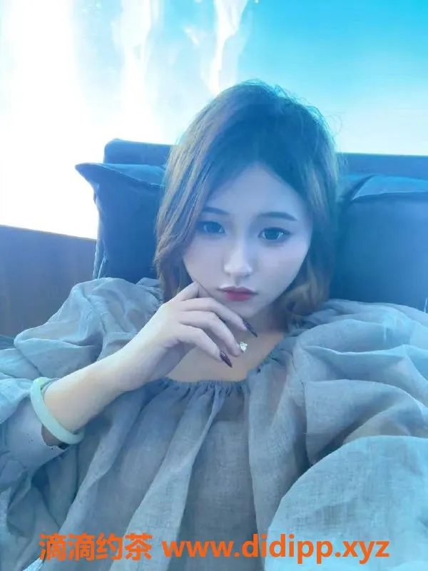 常州楼凤-武进可可，160高、95斤嫩妹，陪浴服务等你来体验！