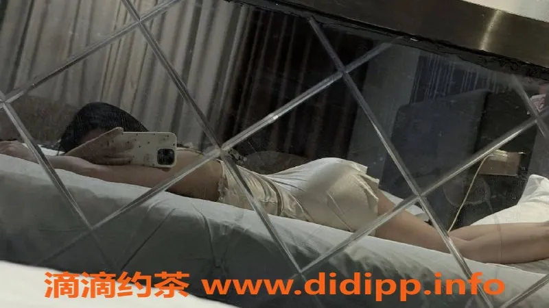 深圳楼凤-南山小可，20岁158cm，45kg嫩妹，1300起